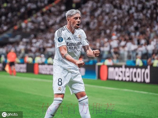 巴尔韦德:很乐意接过8号 克罗斯想要我穿这个号码 巴尔韦德:很乐意接过8号 克罗斯想要我穿这个号码